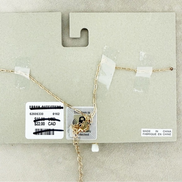 NWT Urban Outfitters Gold Mushroom Charm Chain Necklace - Picture 2 of 3